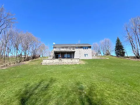 15993 154th St NE, Hawick, MN 56273