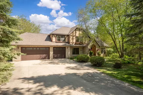 1937 Sagewood Ct NW, Rochester, MN 55901