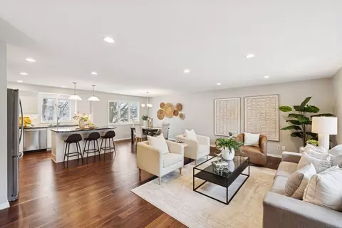 4321 Lancelot Dr, Minnetonka, MN 55345