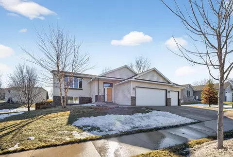 5576 51st St NW, Rochester, MN 55901