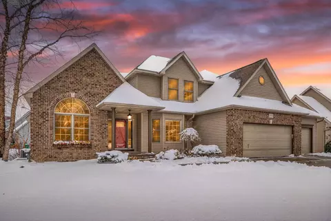 21183 Ivory Ln, Lakeville, MN 55044