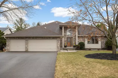 7373 Moonlight Ln, Eden Prairie, MN 55346
