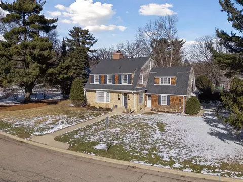 932 9th Ave SW, Rochester, MN 55902