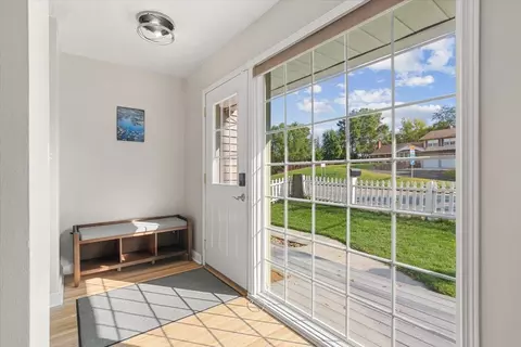 Entry Way - 332 Mill St, Excelsior, MN 55331 photo 1 of 2