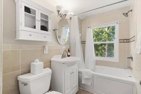 Bath - 332 Mill St, Excelsior, MN 55331 photo 1 of 2