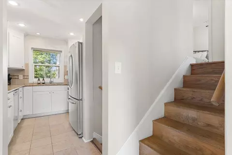Entry Way - 332 Mill St, Excelsior, MN 55331 photo 2 of 2