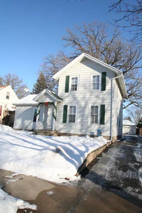418 11th Ave SE, Rochester, MN 55904