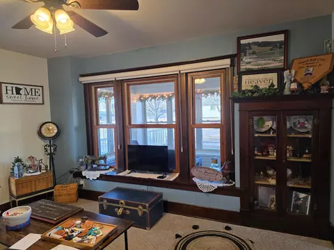 320 2nd St SW, Pipestone, MN 56164