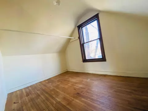 Bedroom - 1168 Prospect Ave, Windom, MN 56101 photo 2 of 2