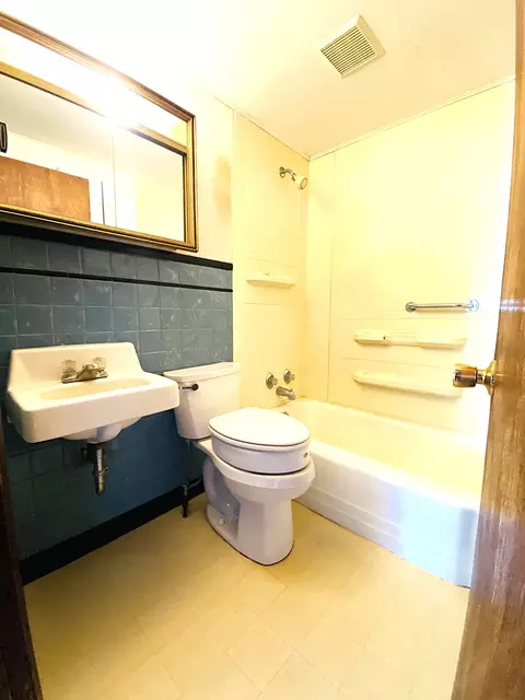 Bath - 1168 Prospect Ave, Windom, MN 56101 photo 1 of 2