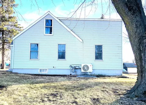 Exterior - 1168 Prospect Ave, Windom, MN 56101 photo 2 of 2