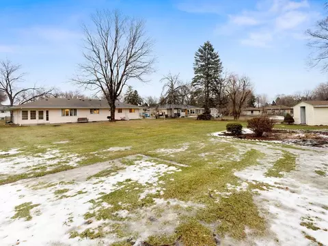 2009 E 86 12 St, Bloomington, MN 55425 photo 6