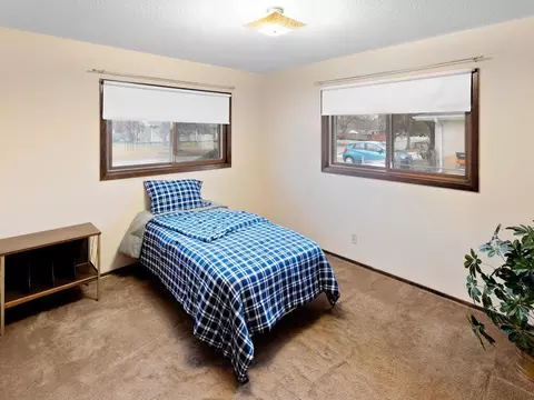 2009 E 86 12 St, Bloomington, MN 55425 photo 27