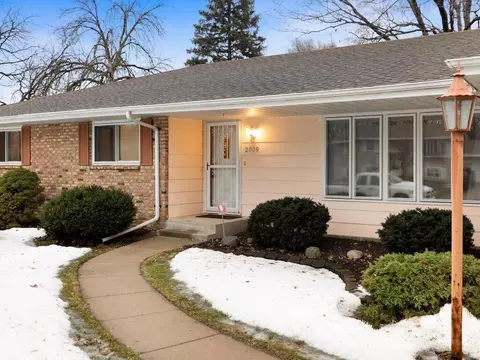 2009 E 86 12 St, Bloomington, MN 55425 photo 2