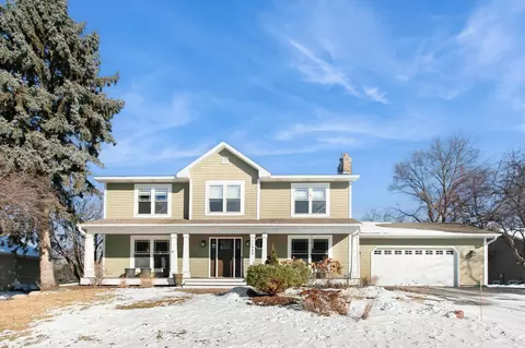 11844 Dunhill Rd, Eden Prairie, MN 55344