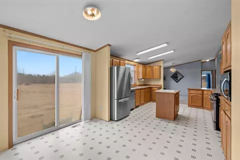 Kitchen - 25795 Panama Ave, Webster, MN 55088 photo 2 of 2