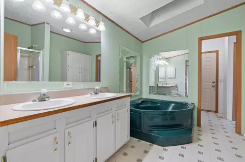 Bath - 25795 Panama Ave, Webster, MN 55088 photo 1 of 3