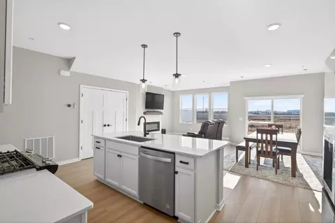 10435 Ithaca Ln N, Maple Grove, MN 55369