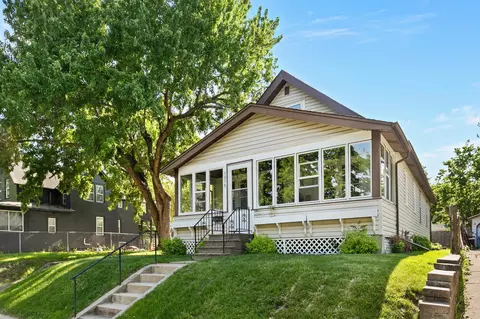 1075 Farrington St, Saint Paul, MN 55117