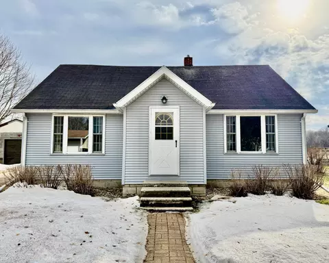 1110 Trott Ave SE, Willmar, MN 56201