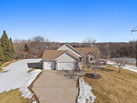 14520 Edgewood Rd, Rogers, MN 55374