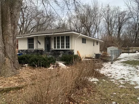 614 Cheryl St NE, Fridley, MN 55432