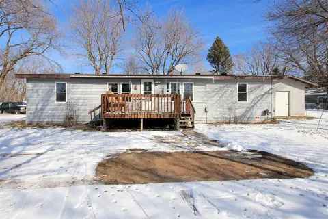 541 NW 3rd St, Buffalo Lake, MN 55314