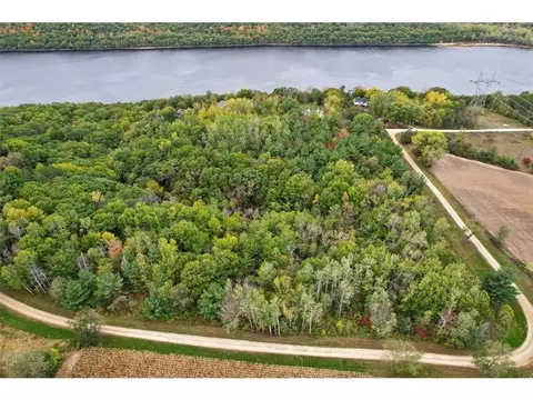 n8673 1250th Street, River Falls, WI 54022