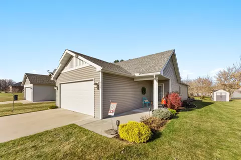 925 Link Dr SE, Pine City, MN 55063