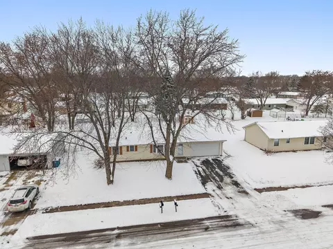 15493 Dresden Trl, Apple Valley, MN 55124