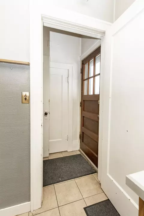 Entry Way - 113 4th St SE, Barnesville, MN 56514 photo 3 of 3