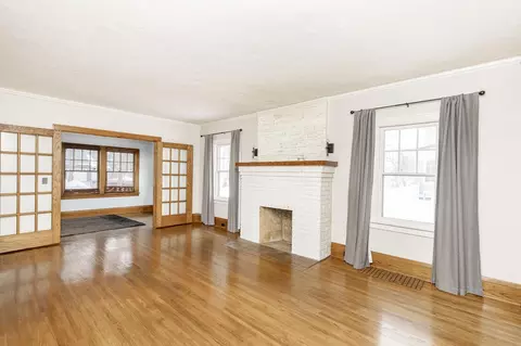 Living - 113 4th St SE, Barnesville, MN 56514 photo 5 of 7