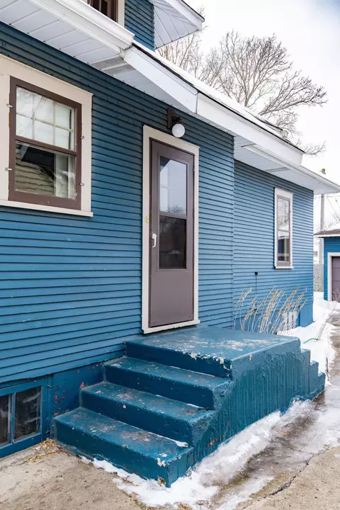 Exterior - 113 4th St SE, Barnesville, MN 56514 photo 5 of 11