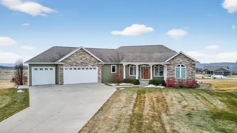 17176 Hilltop Ln SE, Chatfield, MN 55923