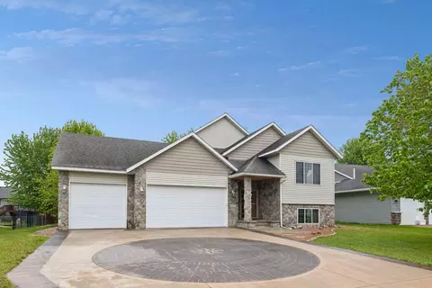 937 S Cedar St, Belle Plaine, MN 56011