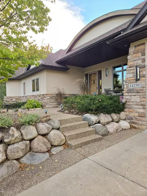 14250 Trace Ridge Rd, Wayzata, MN 55391