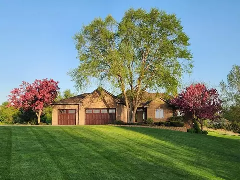 8399 244th St, Forest Lake, MN 55025