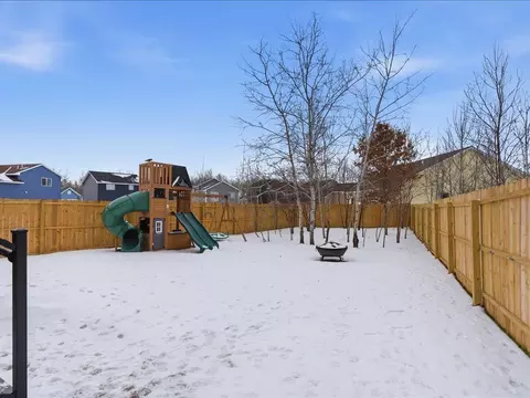 Exterior - 864 Holton Ave, Brainerd, MN 56401 photo 3 of 3