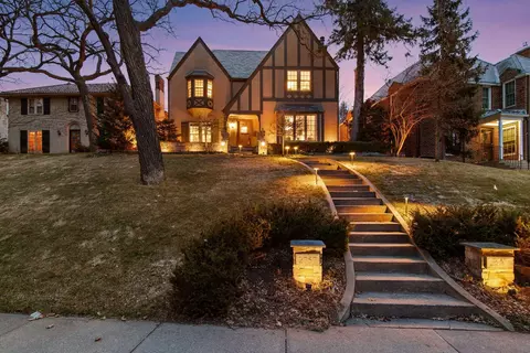 2757 Dean Pkwy, Minneapolis, MN 55416