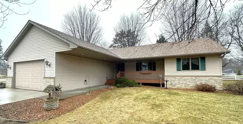 214 11th Ave N, Princeton, MN 55371