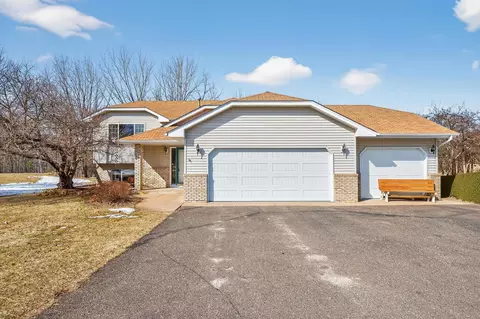 40830 Fenian Way, North Branch, MN 55056
