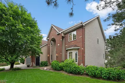 8197 Drexel Ct, Eden Prairie, MN 55347