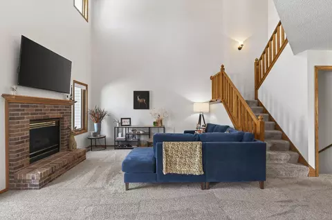 15002 Windemere Ln, Burnsville, MN 55306
