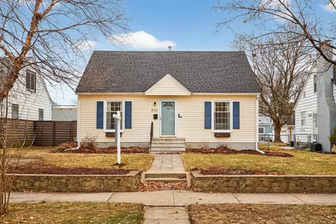 2721 Xerxes Ave N, Robbinsdale, MN 55422