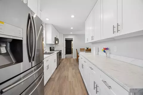 950 Cessna Dr, New Brighton, MN 55112