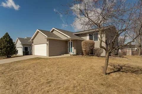 5391 Castleview Dr NW, Rochester, MN 55901