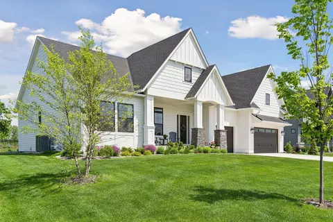 1461 Palmer Dr N, Lake Elmo, MN 55042