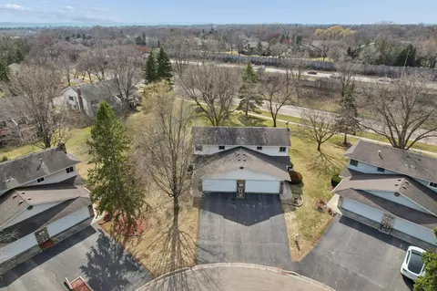 8525 W 97th Street Cir, Bloomington, MN 55438