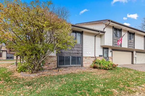 7714 York Ln N, Brooklyn Park, MN 55443