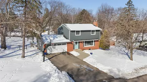 4254 Duke Dr, Minnetonka, MN 55345